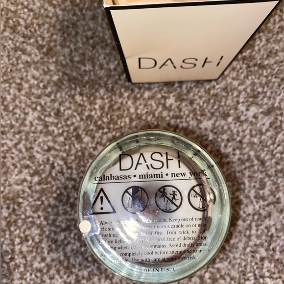 DASH Rhubarb Scented Candle with Gift Box - Picture 5 of 6